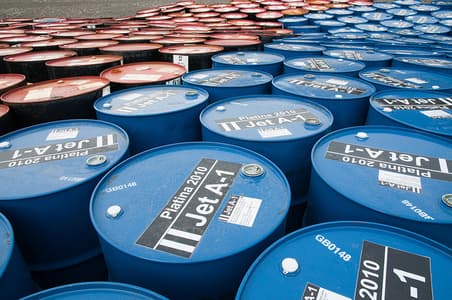 Cena paliwa lotniczego - ile kosztuje tankowanie samolotu?